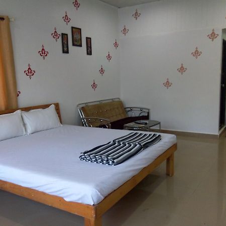 Om Shree Bed And Breakfast Harihareshwar Zewnętrze zdjęcie